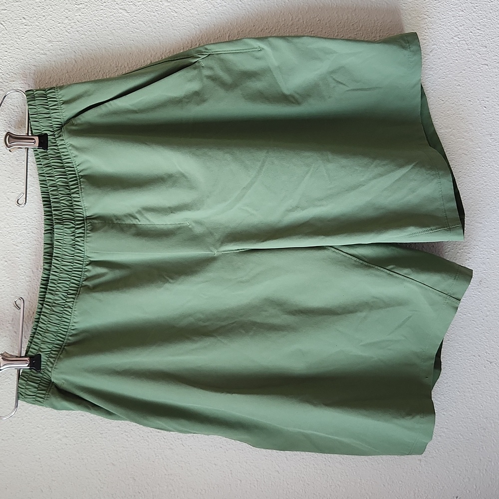 Lululemon Pace Breaker Short 9" Liner Willow Green Size L